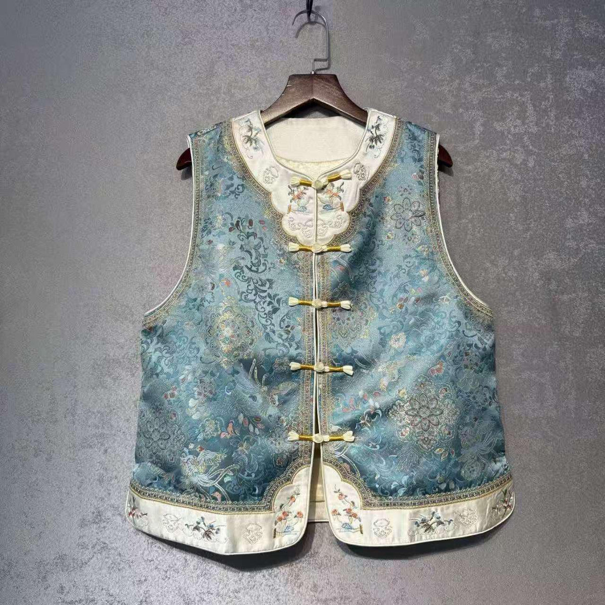 Women's Embroidered Silk Chinese Tang Jacket