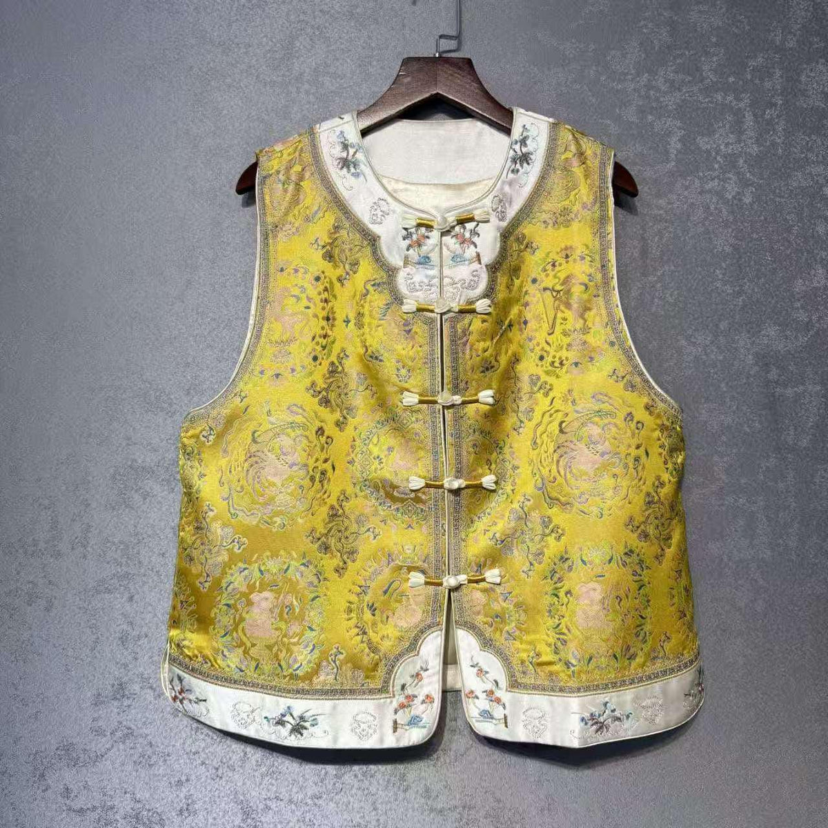 Women's Embroidered Silk Chinese Tang Jacket – additional product view