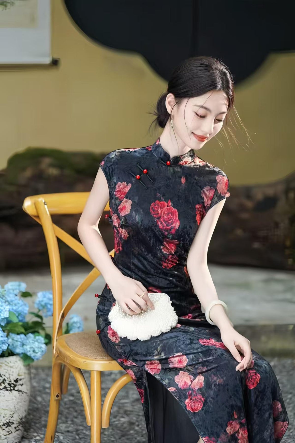 Women's Black Floral Velvet Qipao Cheongsam Dress – additional product view