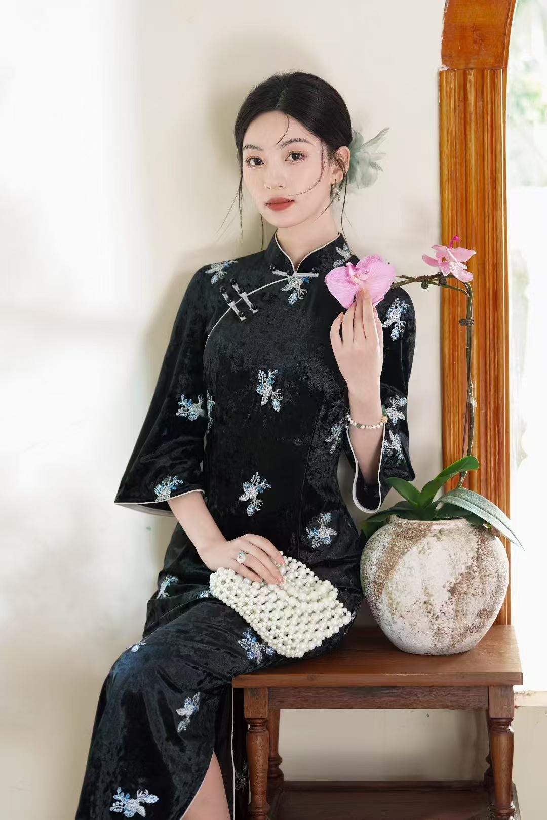 Women's Black Embroidered Velvet Qipao Cheongsam Dress – additional product view