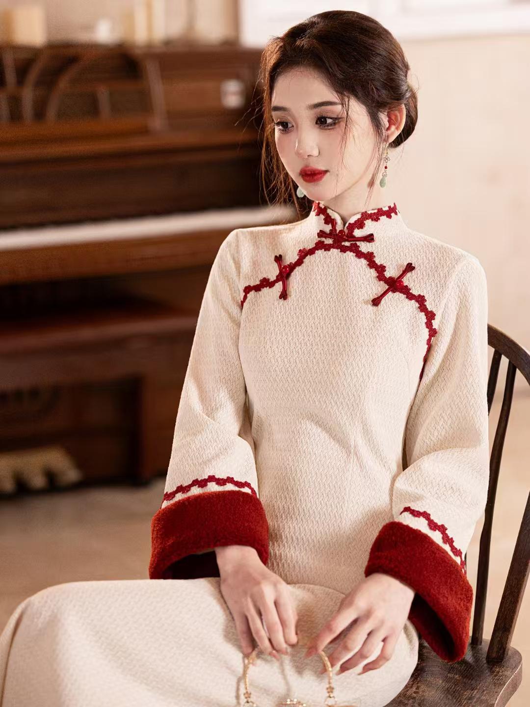 Women's White Vintage Lace Qipao Cheongsam Dress – Long Sleeve – additional product view