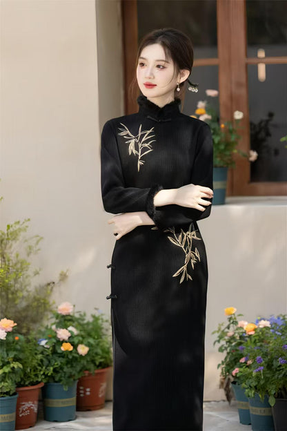 Women's Black Embroidered Qipao Cheongsam Dress – Cotton – additional product view
