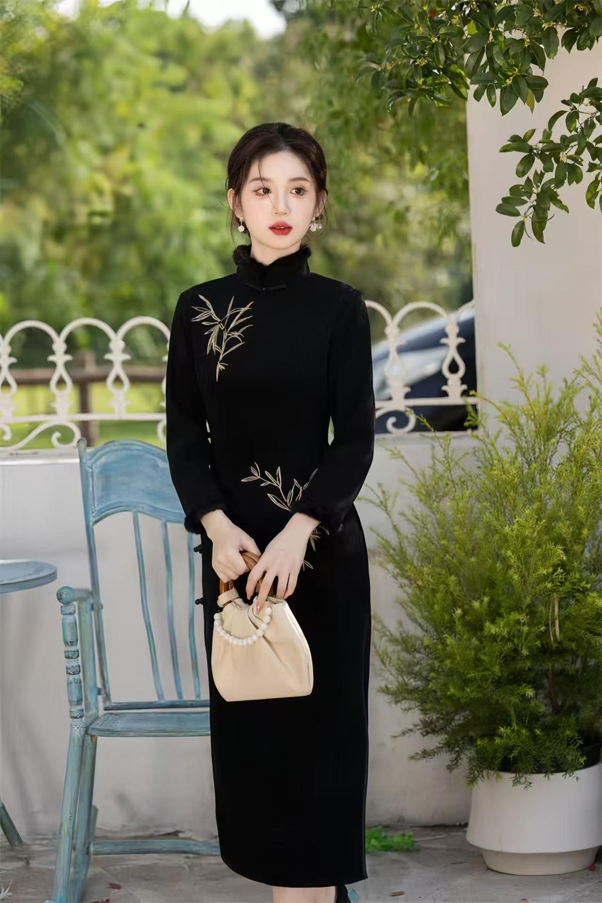 Women's Black Embroidered Qipao Cheongsam Dress – Cotton – additional product view