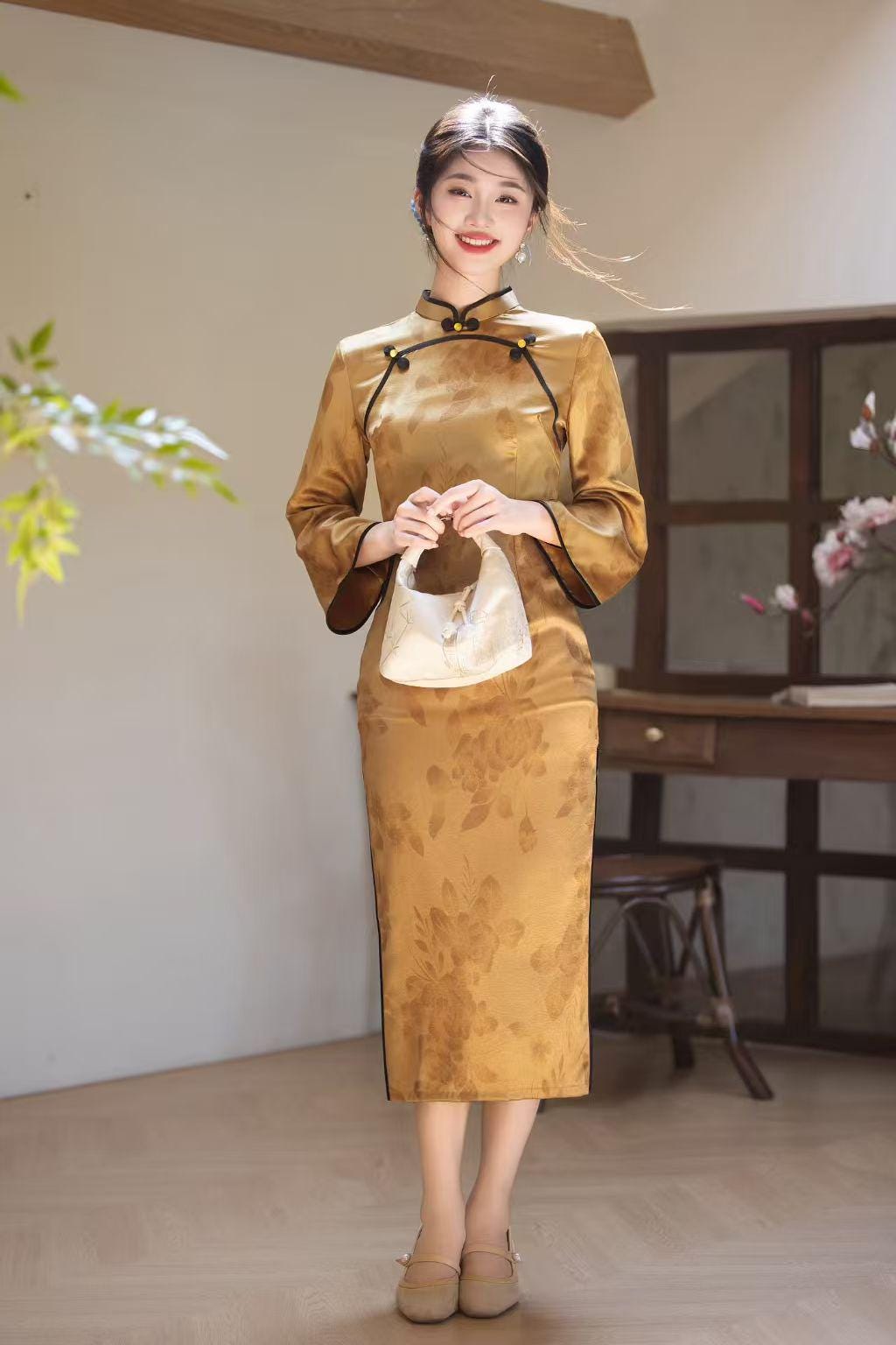 Women's Gold Vintage Velvet Qipao Cheongsam Dress