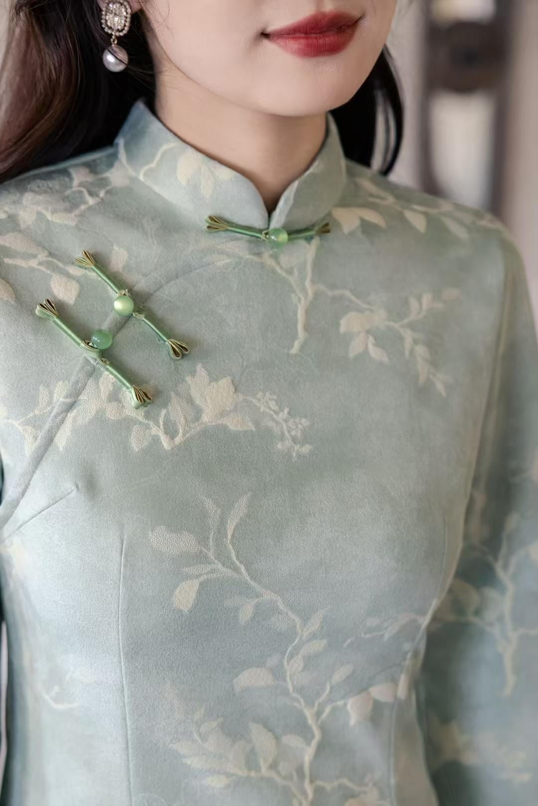 Women's Floral Qipao Cheongsam Dress – Velvet Long Sleeve Long – additional product view