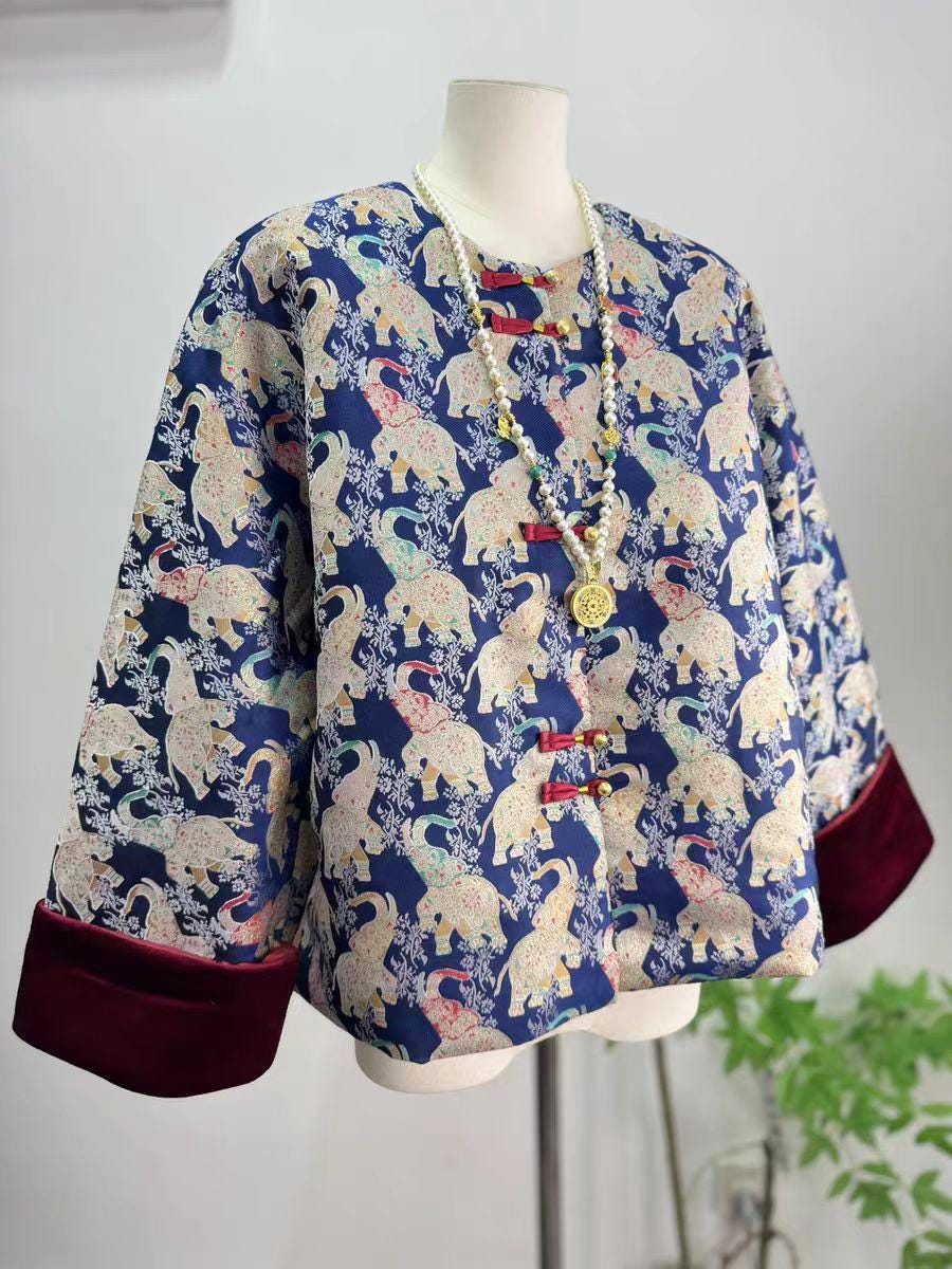 Women's Elegant Chinese Tang Jacket – Brocade Winter – additional product view