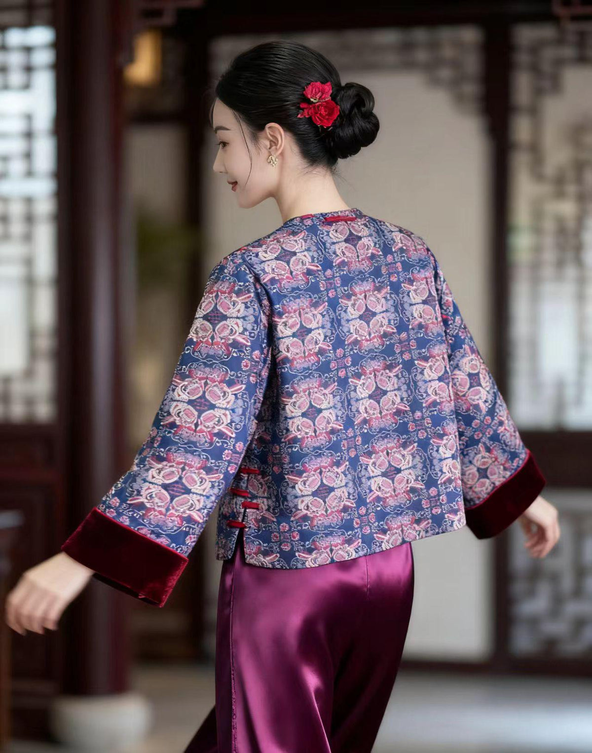 Women's Elegant Chinese Tang Jacket – Brocade Winter – additional product view