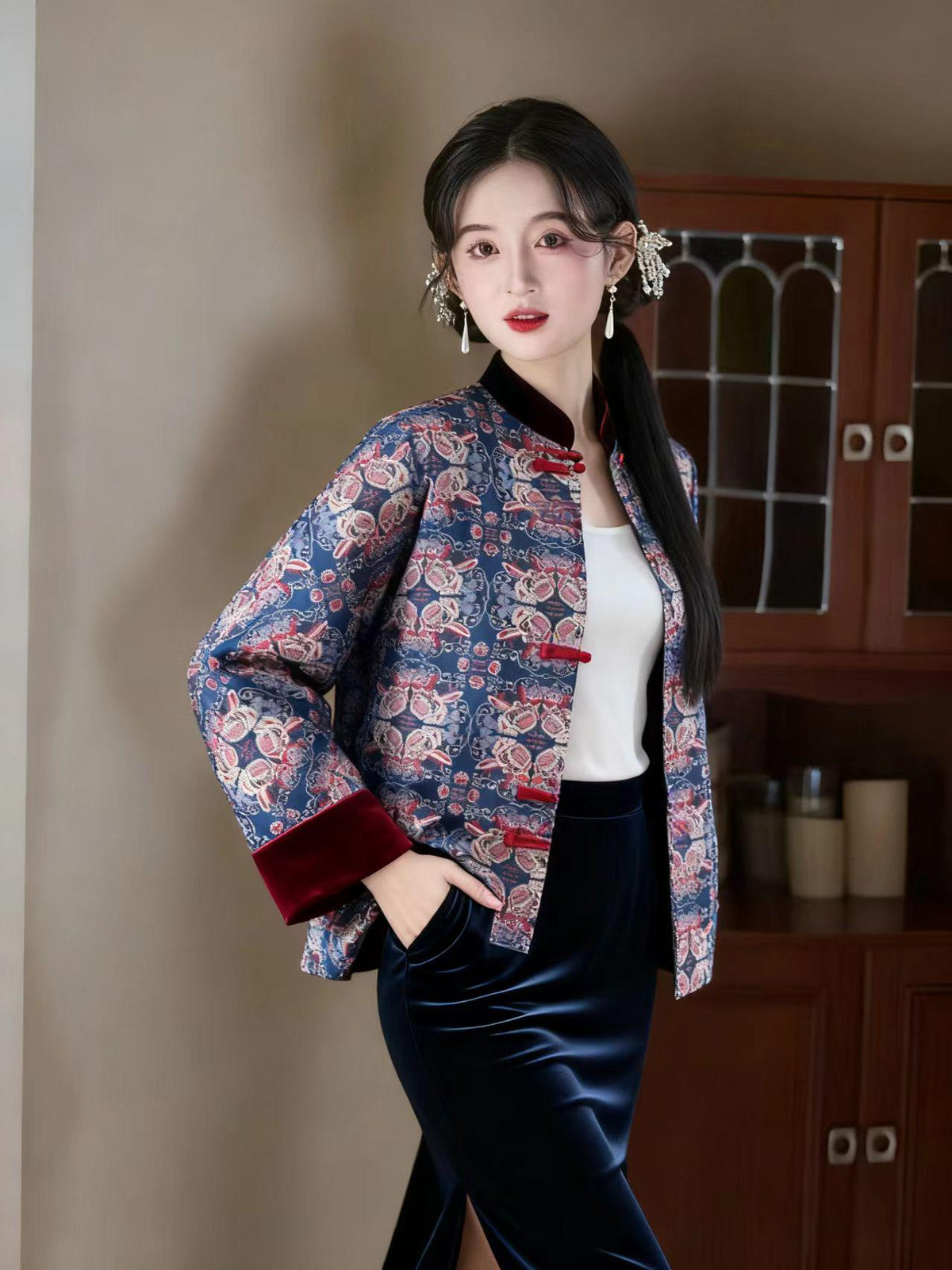 Women's Elegant Chinese Tang Jacket – Brocade Winter – additional product view