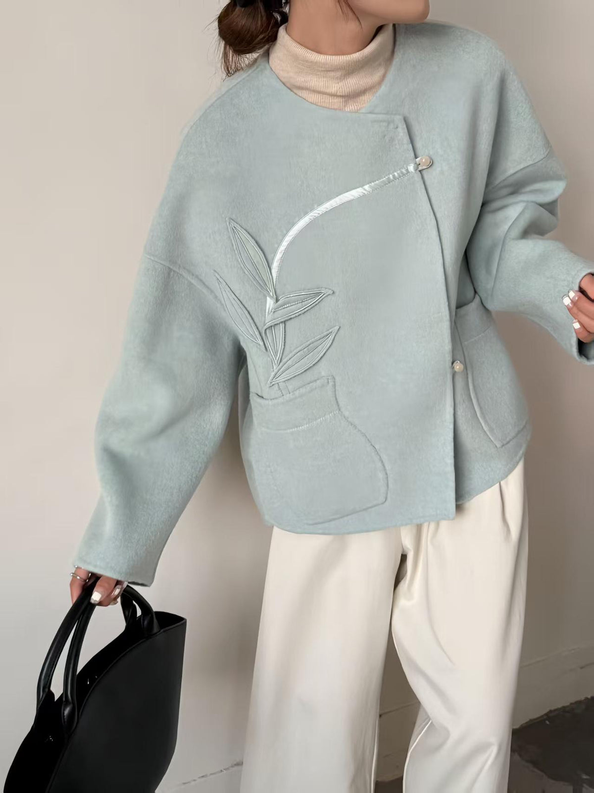 Women's Embroidered Chinese Tang Jacket – additional product view