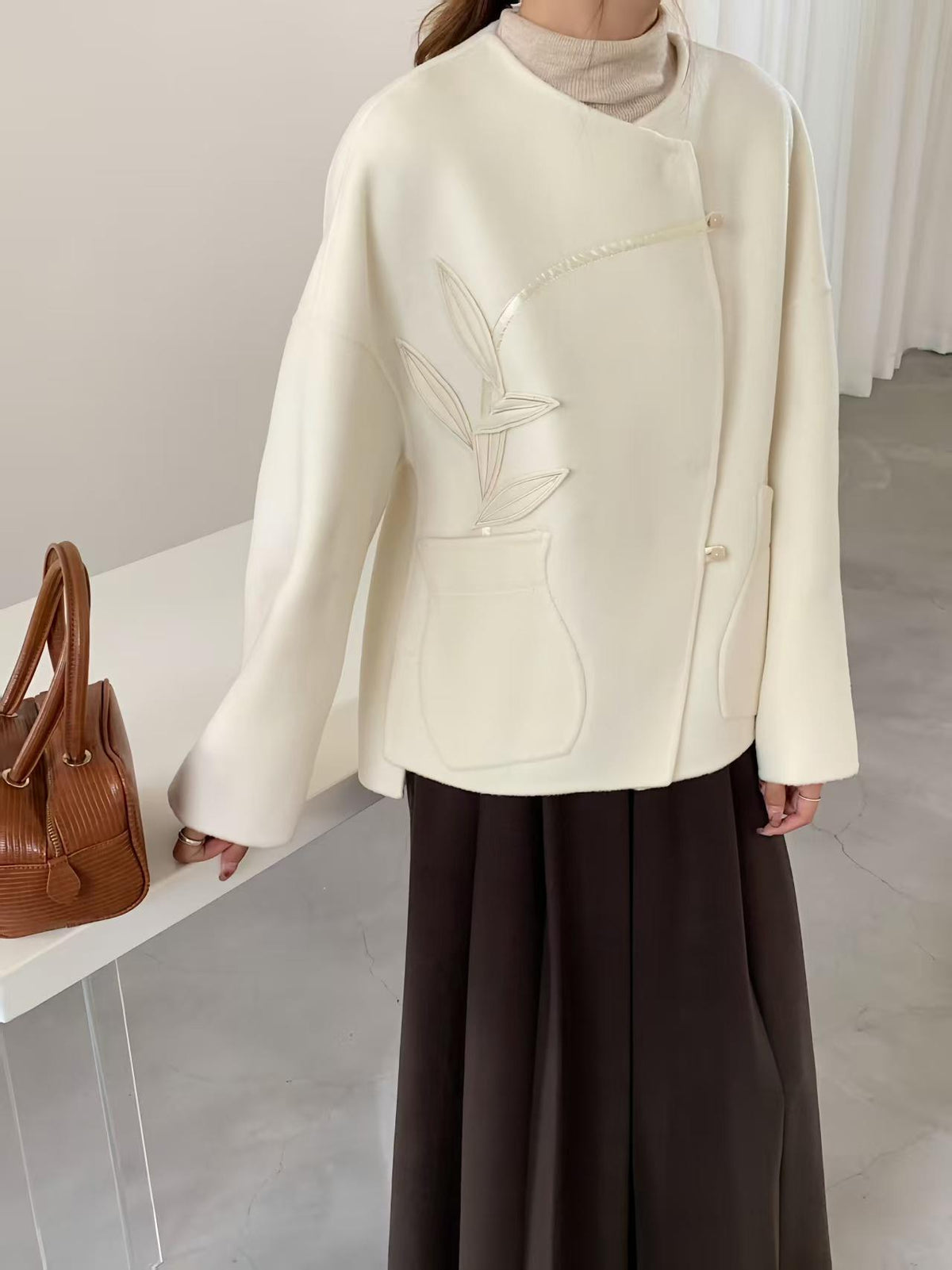 Women's Embroidered Chinese Tang Jacket – additional product view