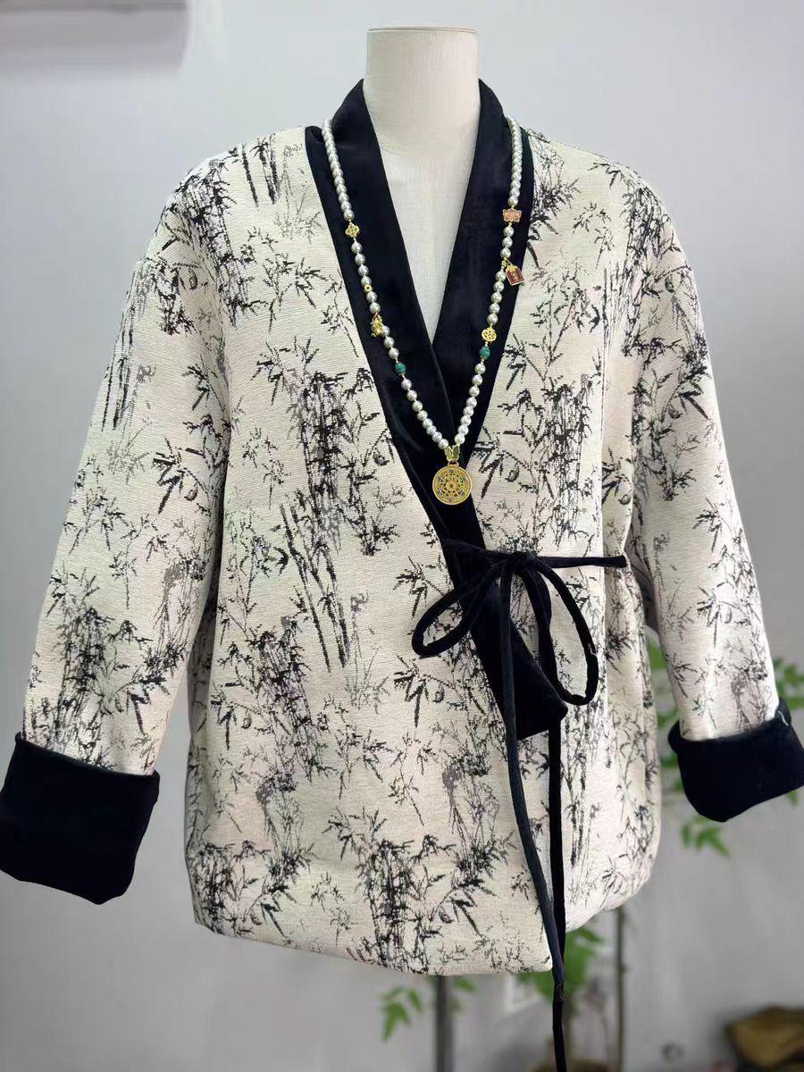 Women's Elegant Silk Chinese Tang Jacket – additional product view