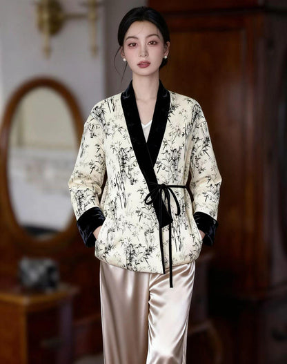 Women's Elegant Silk Chinese Tang Jacket – additional product view
