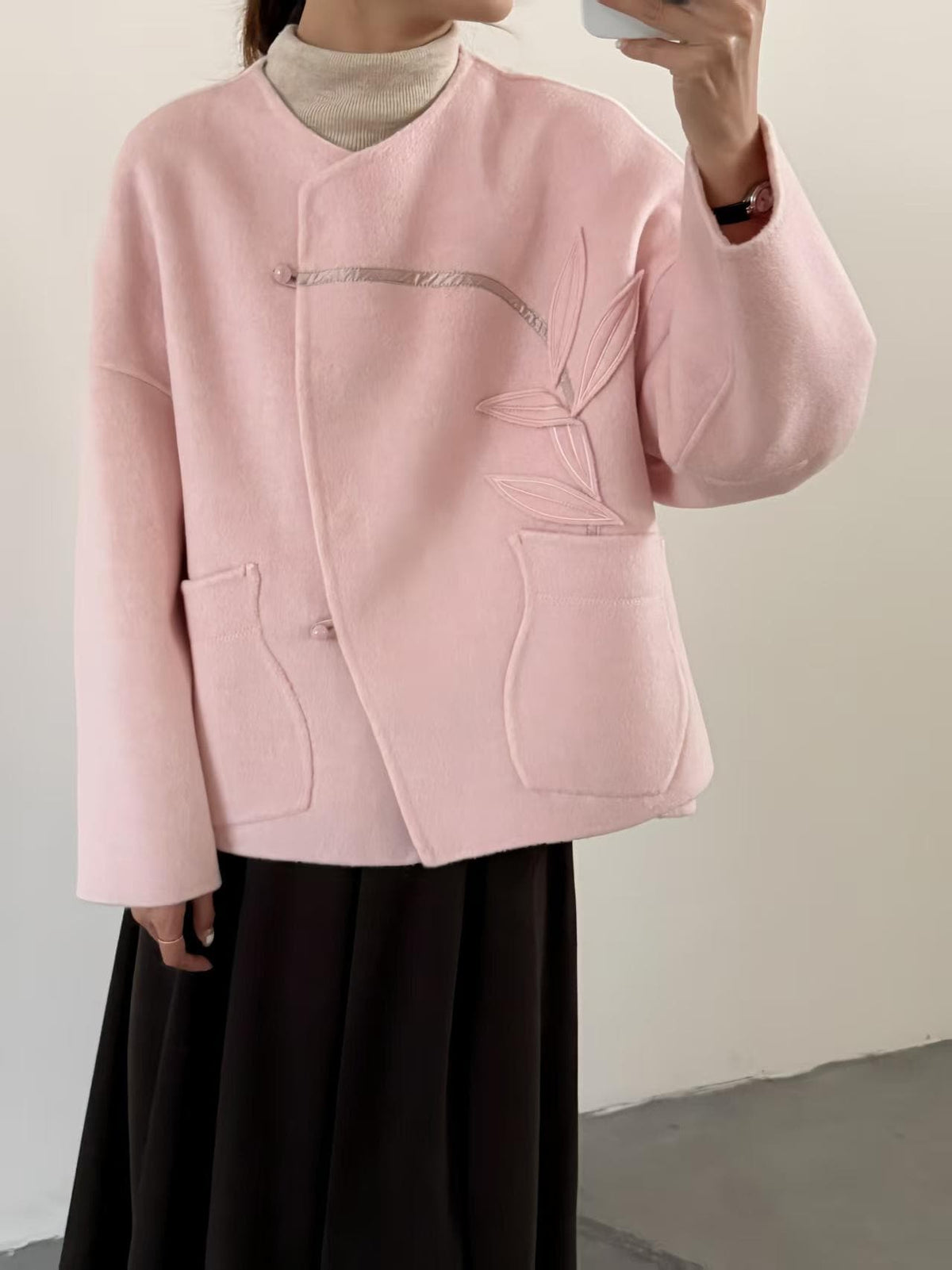Women's Embroidered Chinese Tang Jacket – additional product view