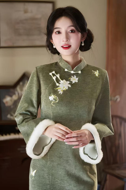 Women's Embroidered Qipao Cheongsam Dress – Chenille – additional product view