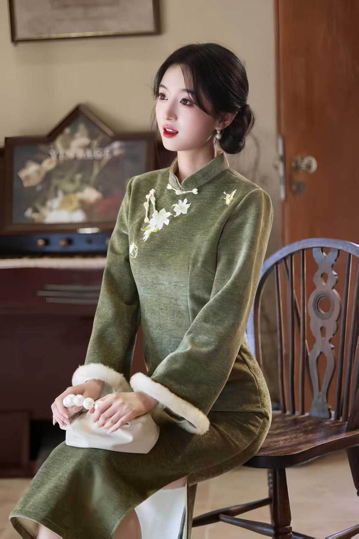 Women's Embroidered Qipao Cheongsam Dress – Chenille – additional product view