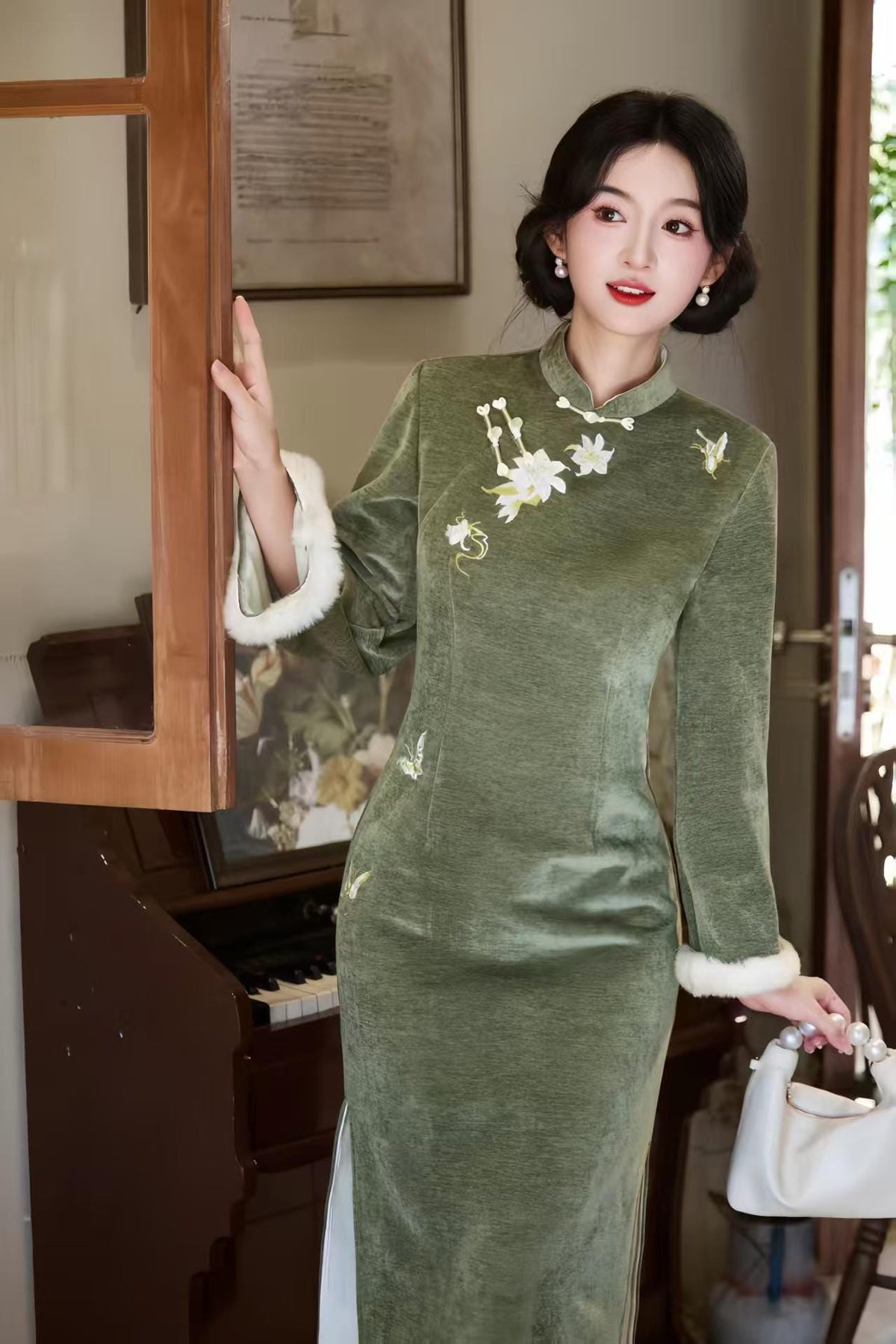 Women's Embroidered Qipao Cheongsam Dress – Chenille – additional product view