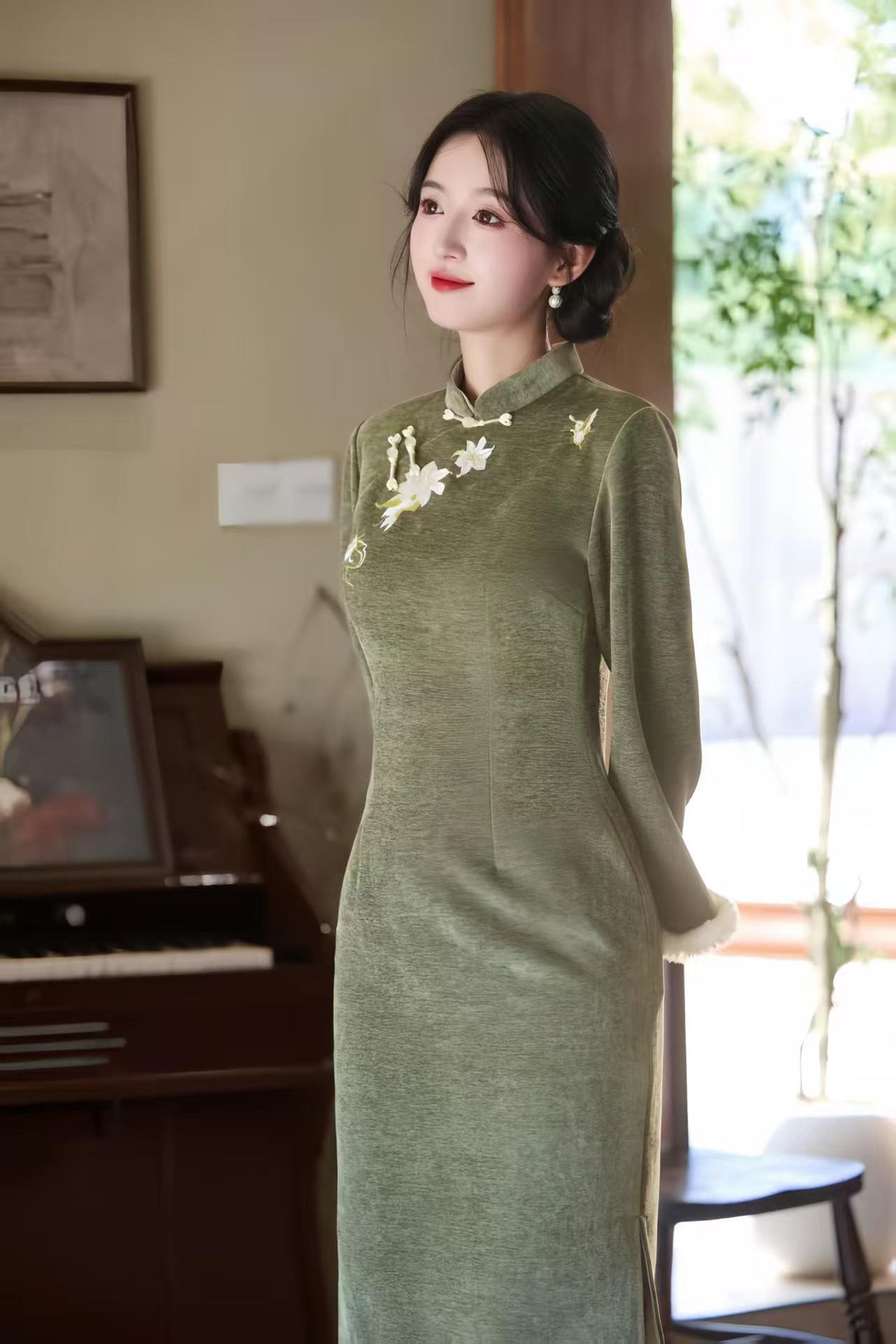 Women's Embroidered Qipao Cheongsam Dress – Chenille – additional product view