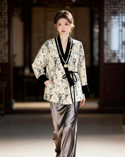 Women's Elegant Silk Chinese Tang Jacket – additional product view