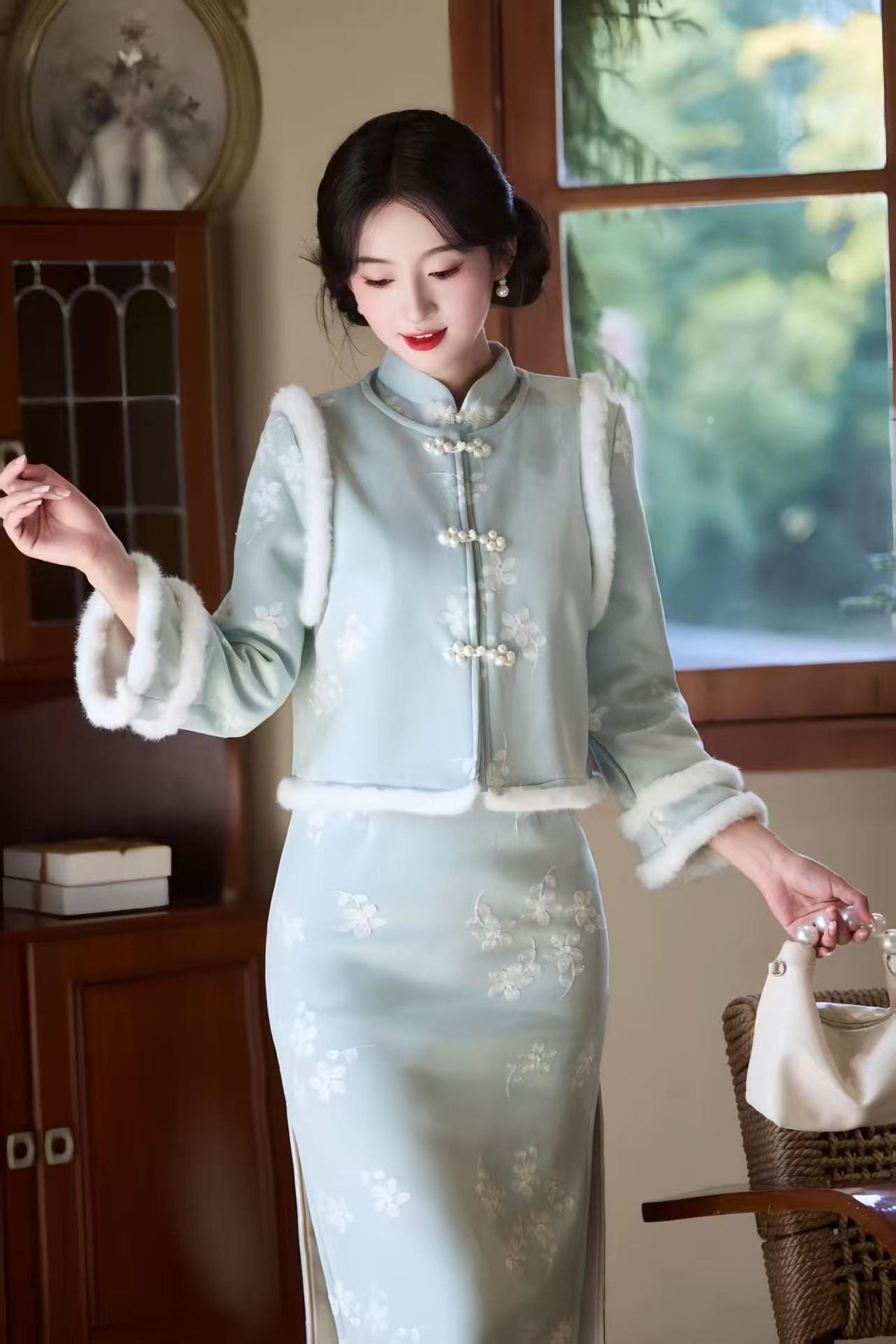 Women's Embroidered Modern Chinese Two-Piece Set – Winter