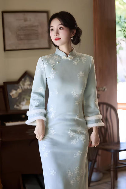 Women's Embroidered Modern Chinese Two-Piece Set – Winter – additional product view