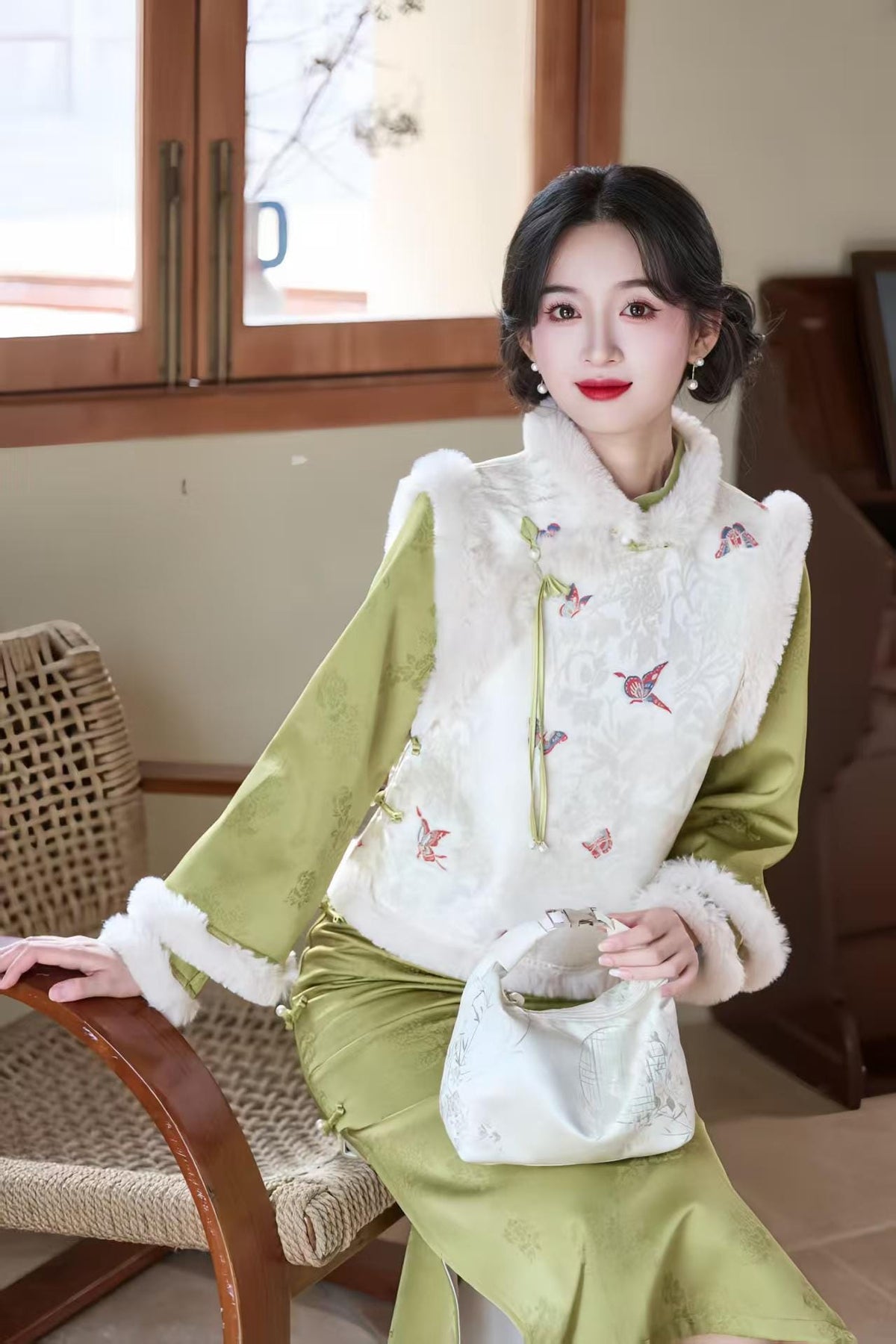 Women's Green Embroidered Qipao Cheongsam Dress – additional product view
