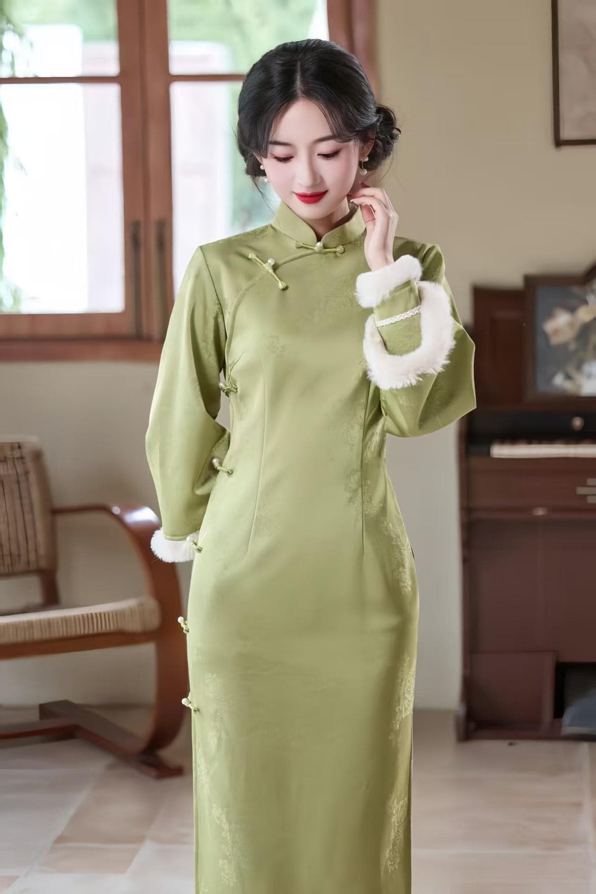 Women's Green Embroidered Qipao Cheongsam Dress – additional product view