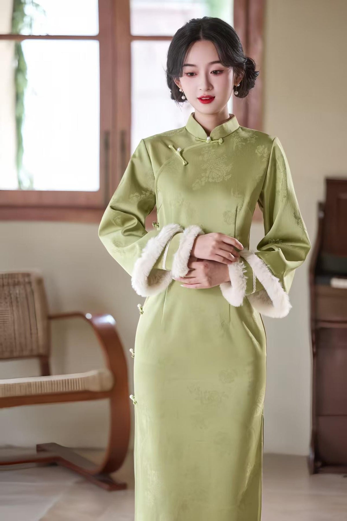 Women's Green Embroidered Qipao Cheongsam Dress – additional product view