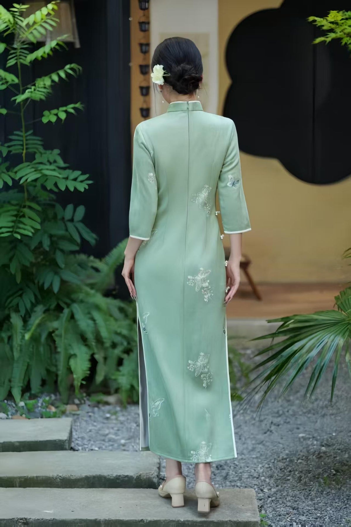 Women's Green Floral Qipao Cheongsam Dress – Embroidered – additional product view