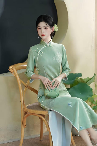 Women's Green Floral Qipao Cheongsam Dress – Embroidered – additional product view