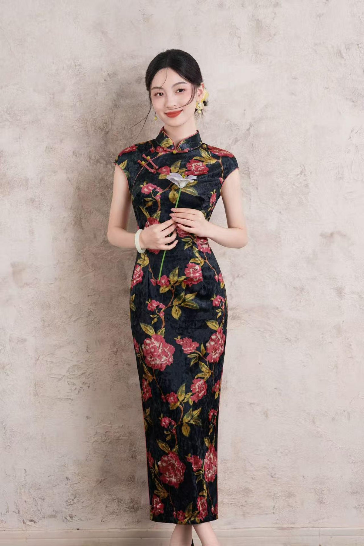 Women's Red Floral Velvet Qipao Cheongsam Dress – Winter – additional product view