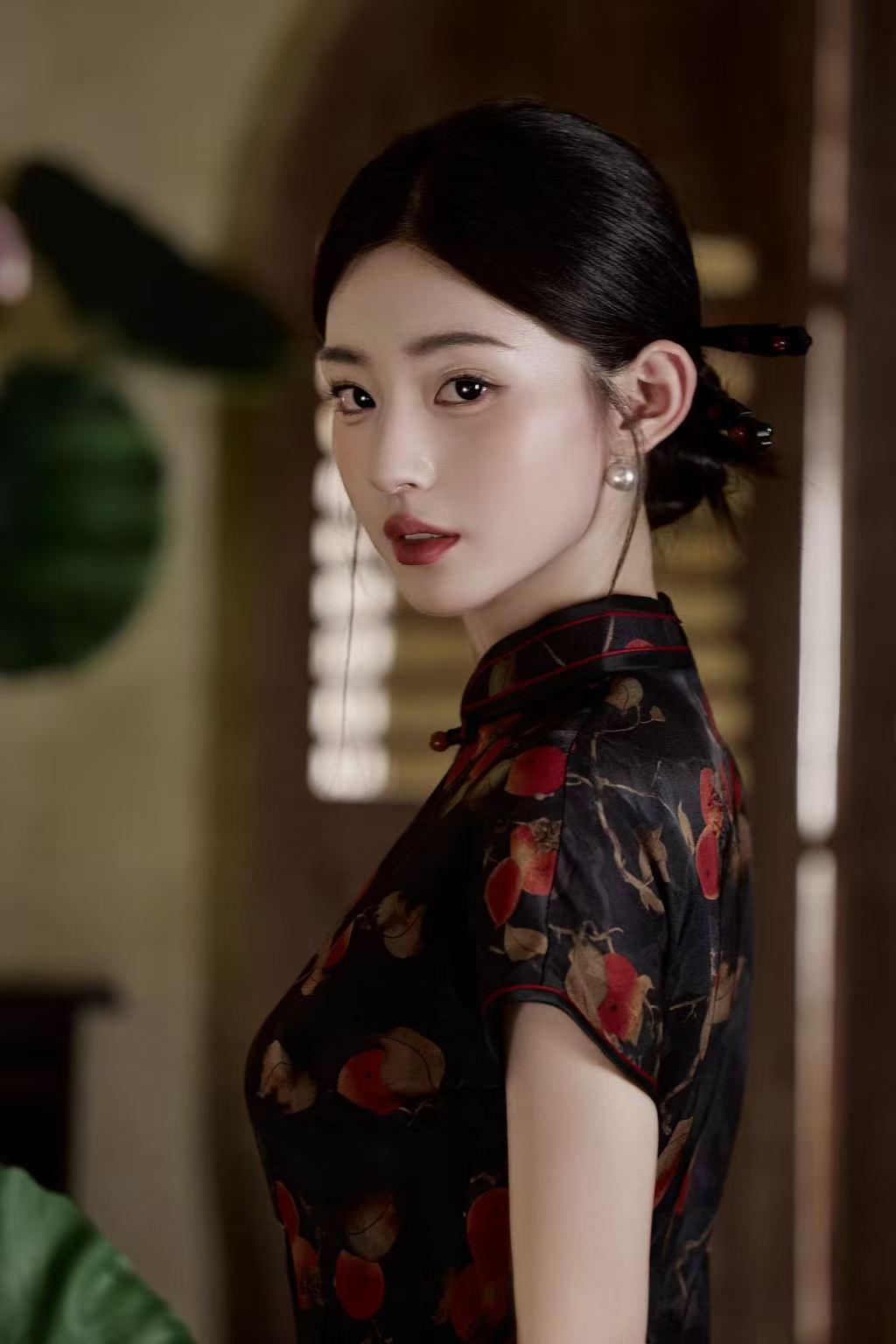 Women's Black Elegant Satin Qipao Cheongsam Dress – additional product view
