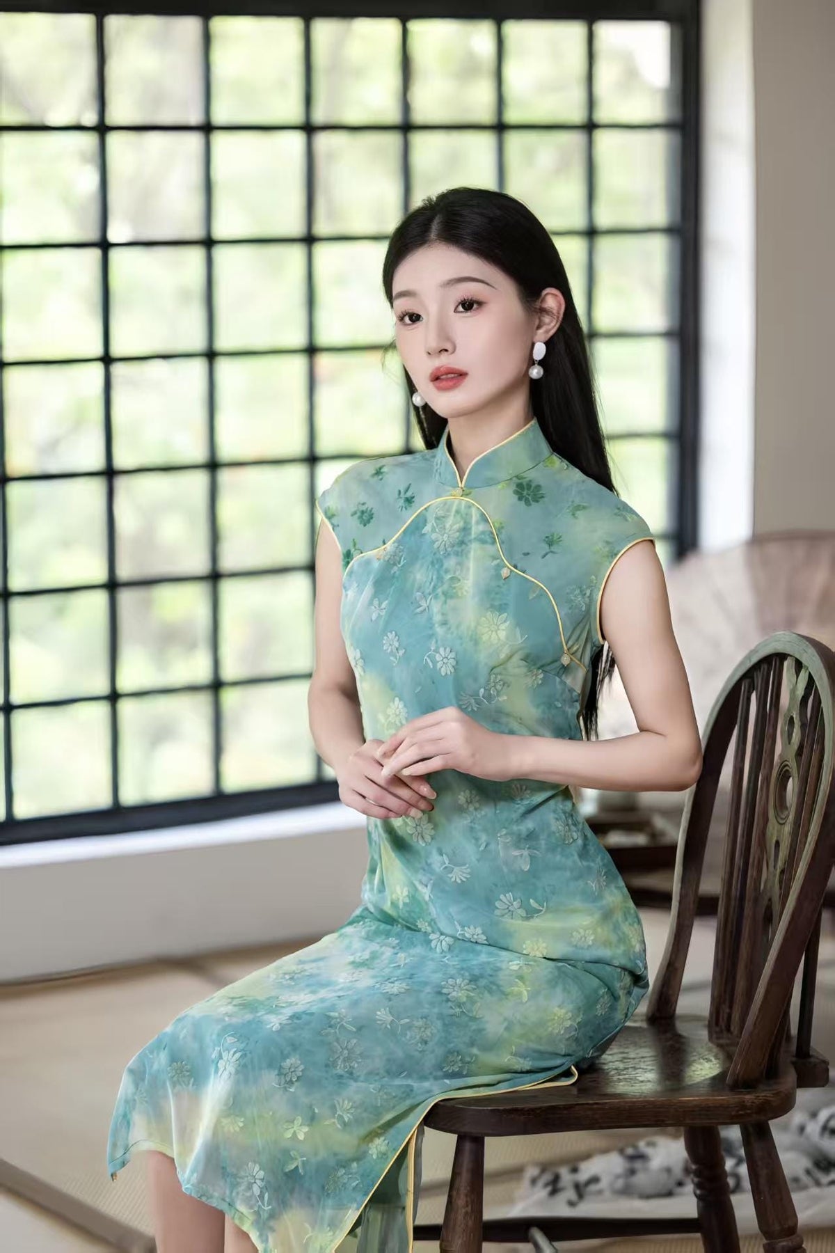 Women's Green Floral Velvet Qipao Cheongsam Dress – additional product view