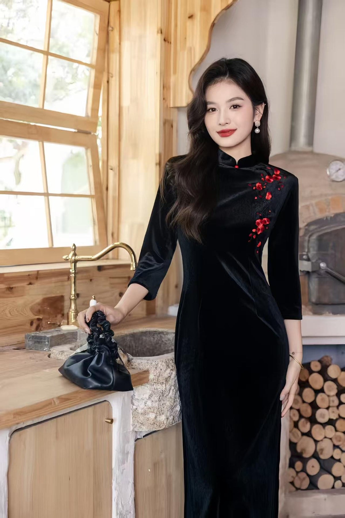 Women's Black Embroidered Velvet Qipao Cheongsam Dress – Fitted