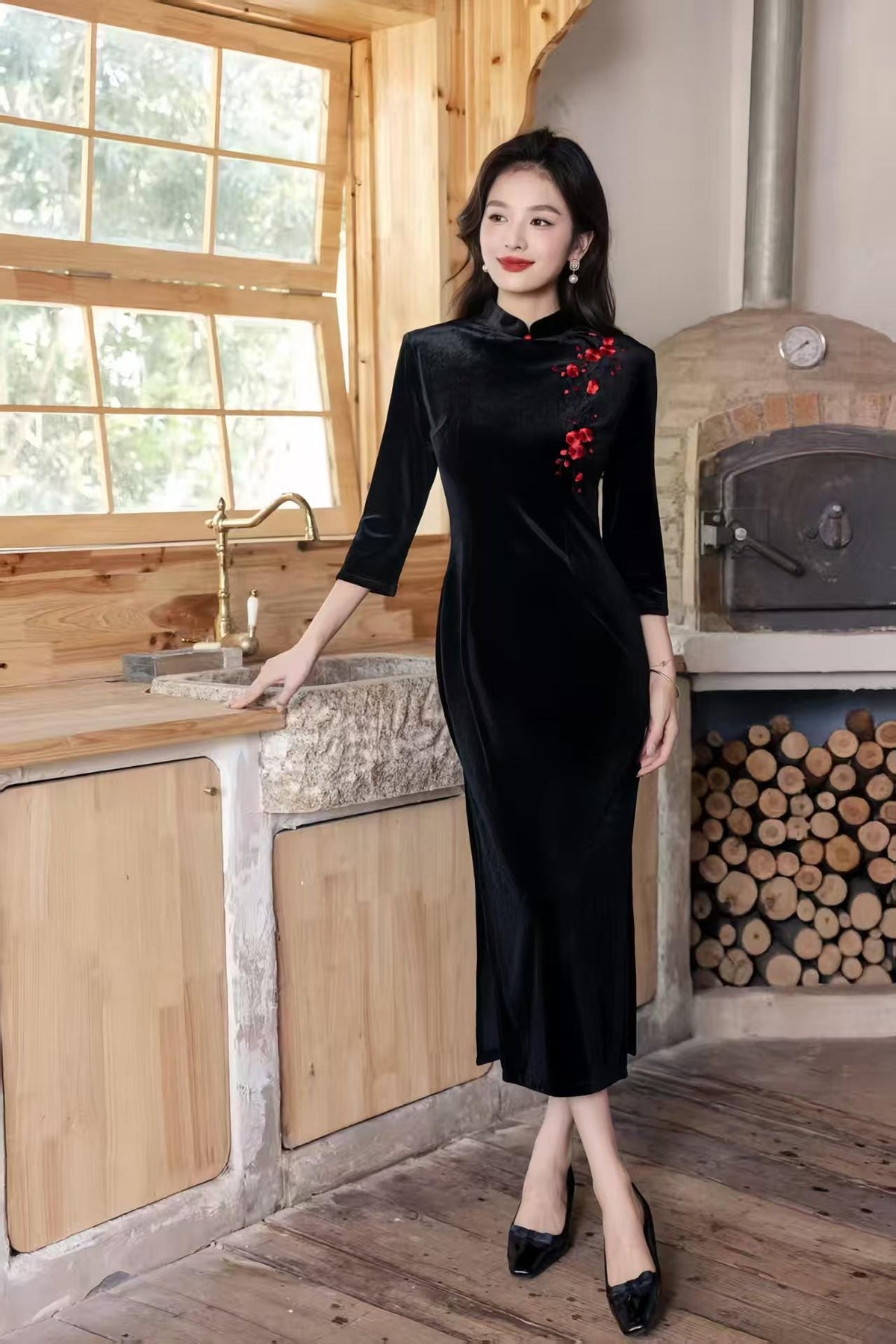 Women's Black Embroidered Velvet Qipao Cheongsam Dress – Fitted – additional product view