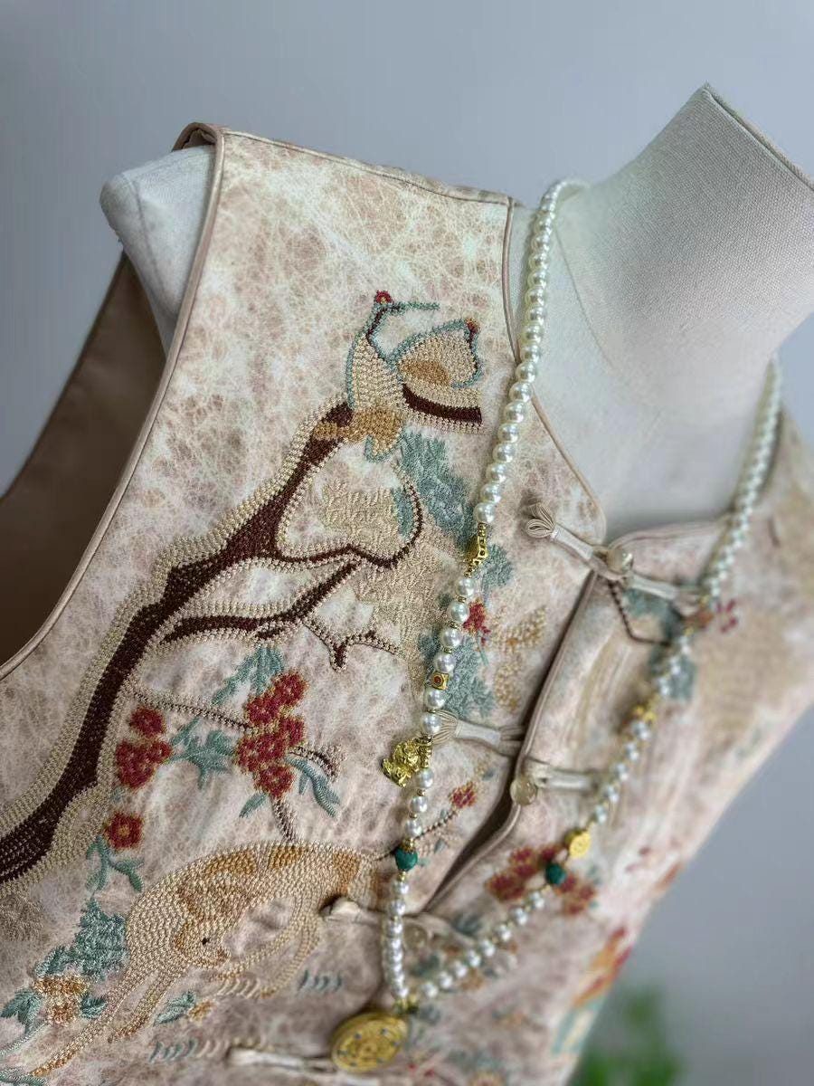 Embroidered Vintage Chinese Style Vest – Velvet – additional product view