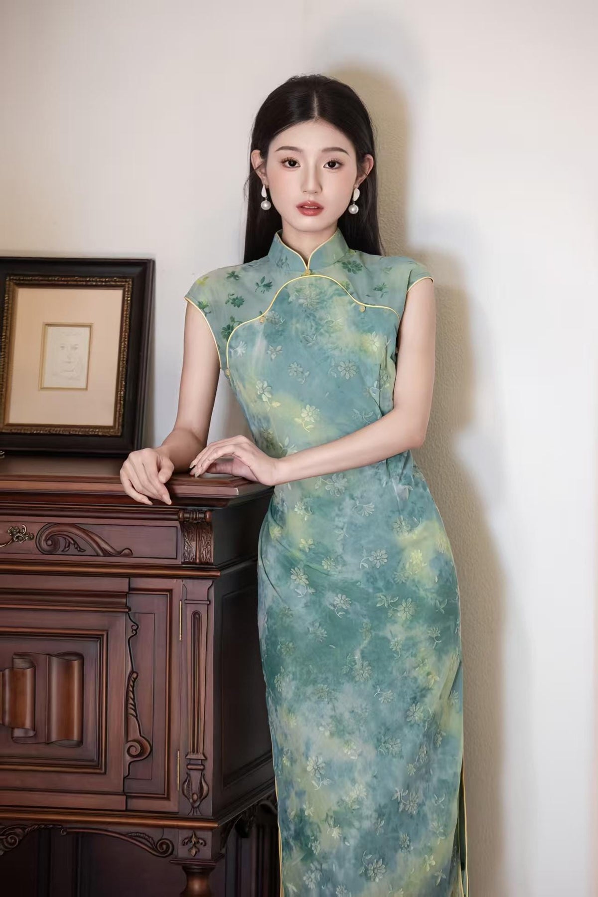 Women's Green Floral Velvet Qipao Cheongsam Dress – additional product view