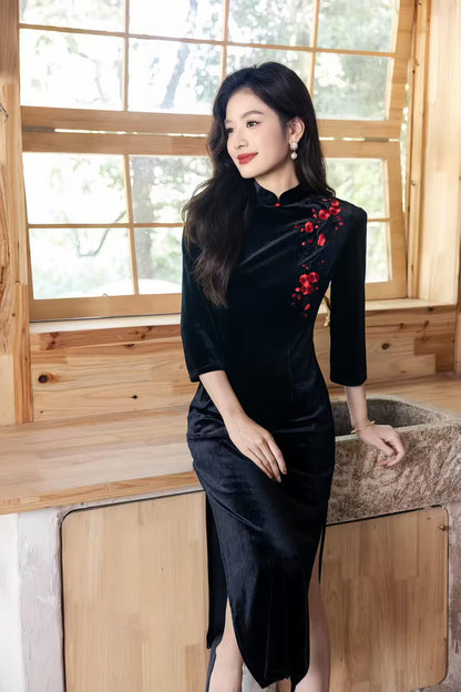 Women's Black Embroidered Velvet Qipao Cheongsam Dress – Fitted – additional product view
