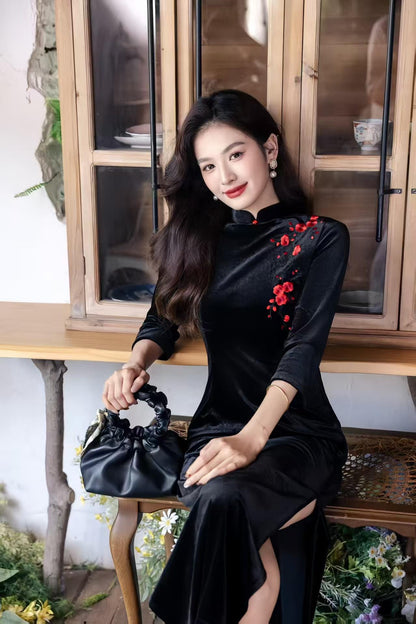 Women's Black Embroidered Velvet Qipao Cheongsam Dress – Fitted – additional product view