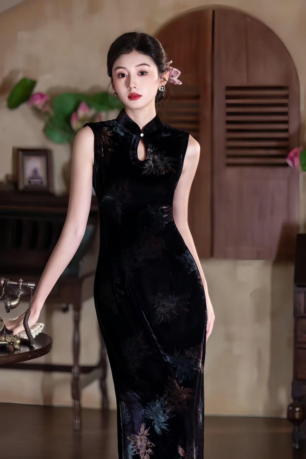 Modern Chinese Velvet Qipao Dress – additional product view