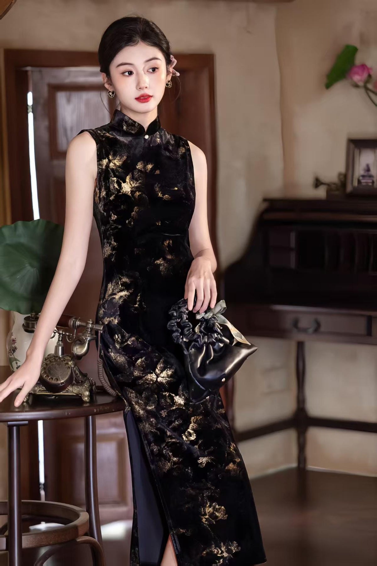 Women's Gold Elegant Velvet Qipao Cheongsam Dress – Printed – additional product view