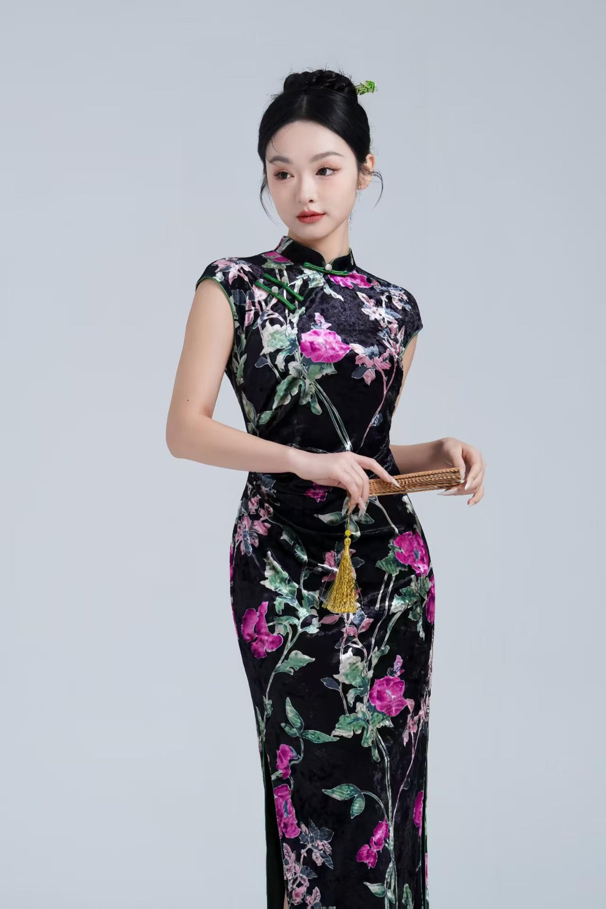 Women's Black Floral Velvet Qipao Cheongsam Dress – Peony – additional product view