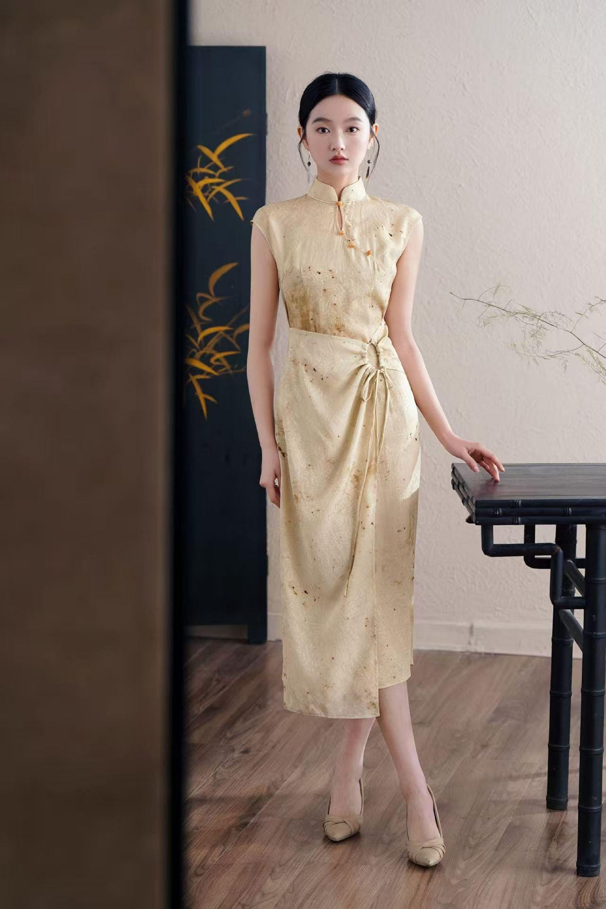 Women's Jacquard Qipao Cheongsam Dress – Beige Sleeveless – additional product view
