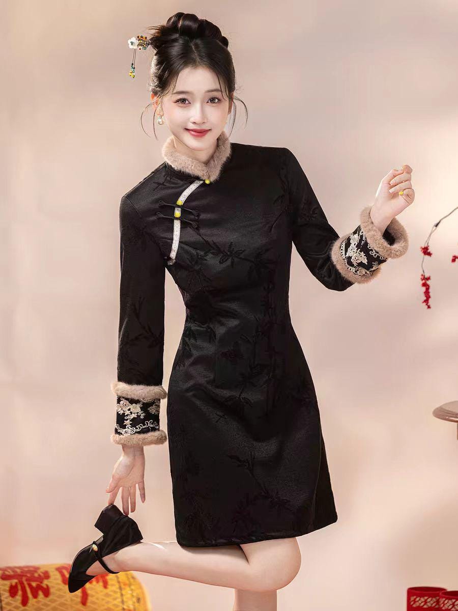 Women's Red Embroidered Qipao Cheongsam Dress – Chenille – additional product view