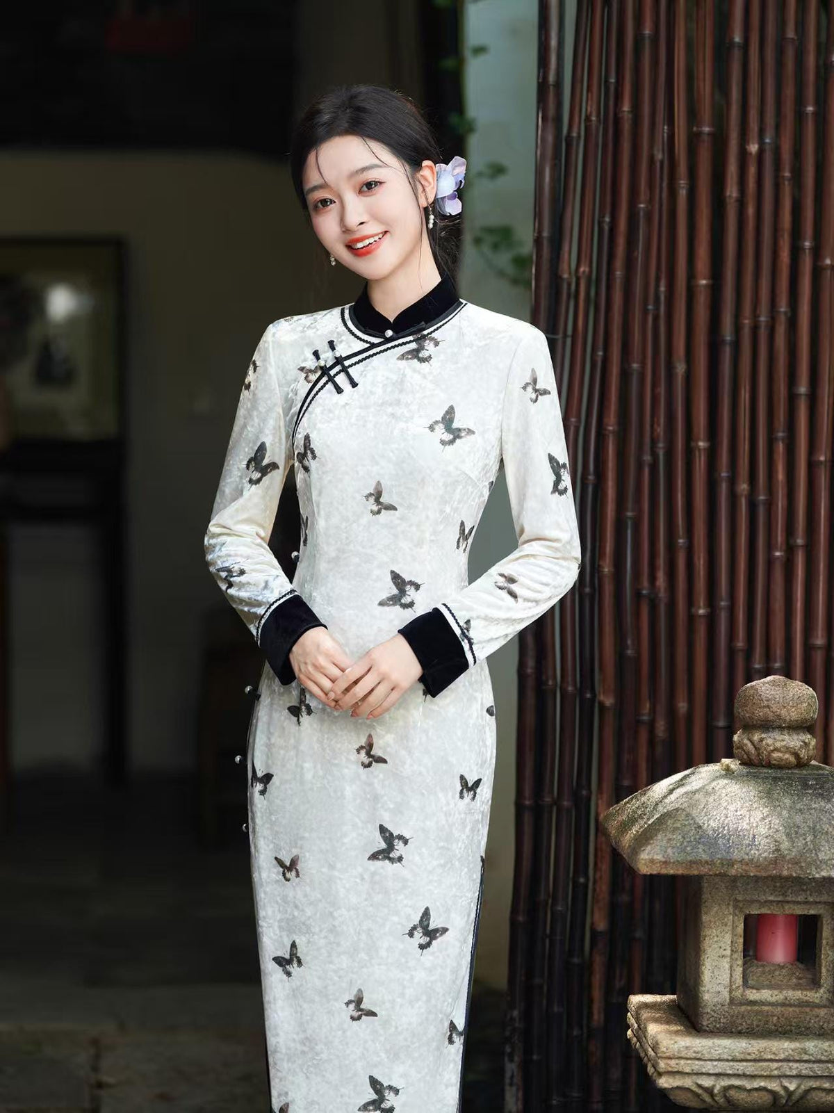 Women's White Vintage Velvet Qipao Cheongsam Dress – additional product view