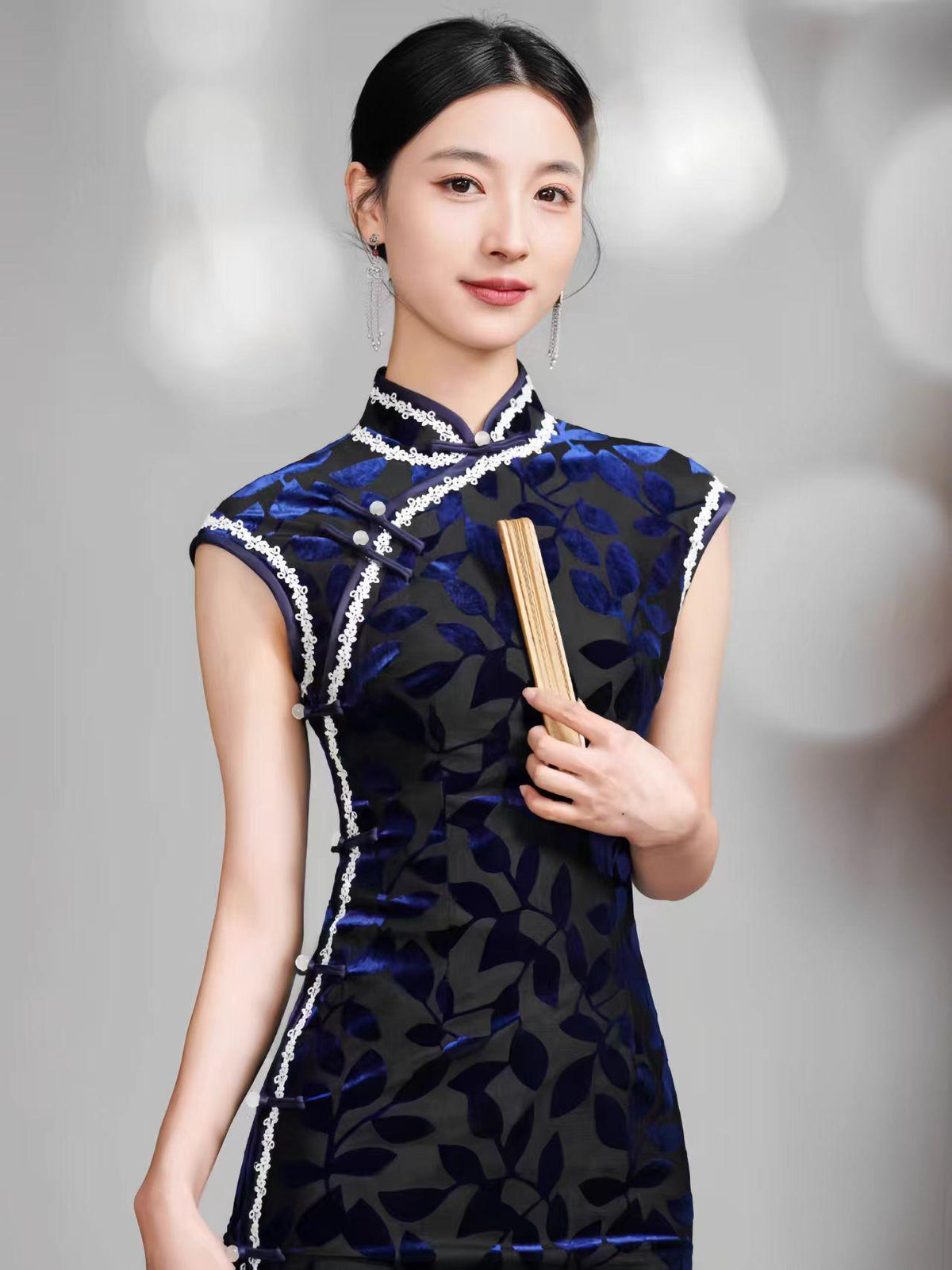 Women's Elegant Velvet Qipao Cheongsam Dress – Maxi – additional product view