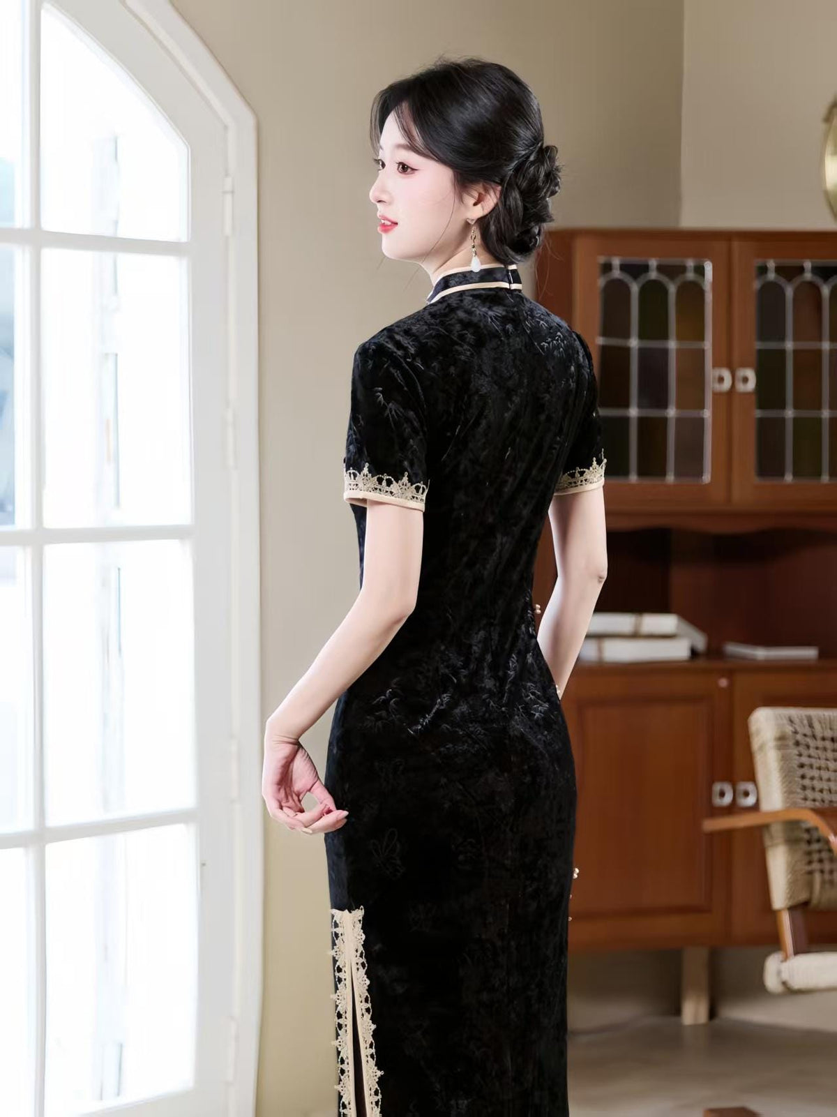 Women's Black Elegant Velvet Qipao Cheongsam Dress – Printed Fitted – additional product view