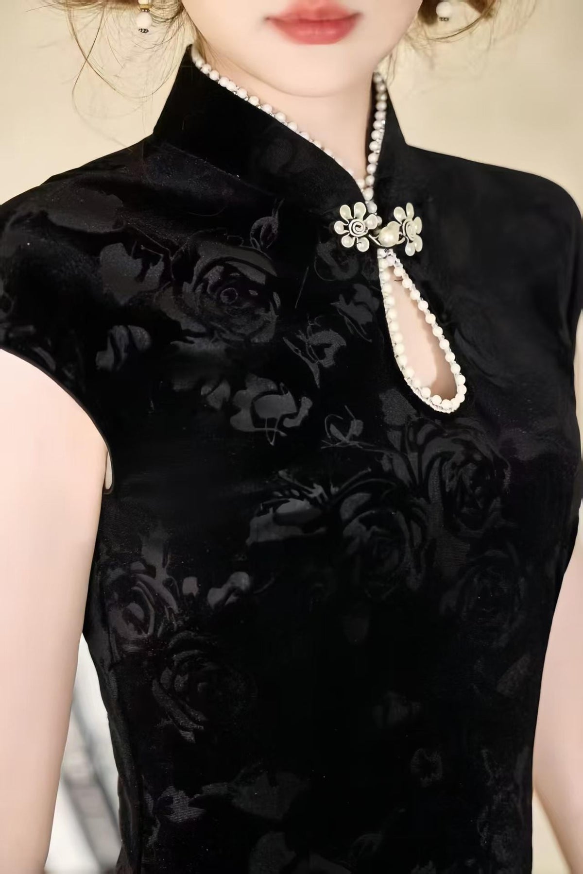 Women's Black Elegant Velvet Qipao Cheongsam Dress – Maxi Fitted – additional product view