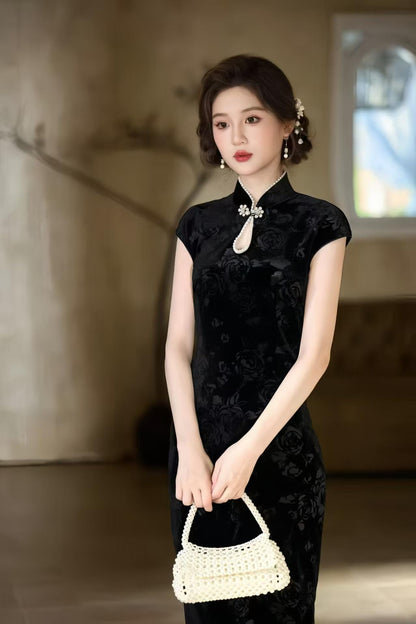 Women's Black Elegant Velvet Qipao Cheongsam Dress – Maxi Fitted – additional product view