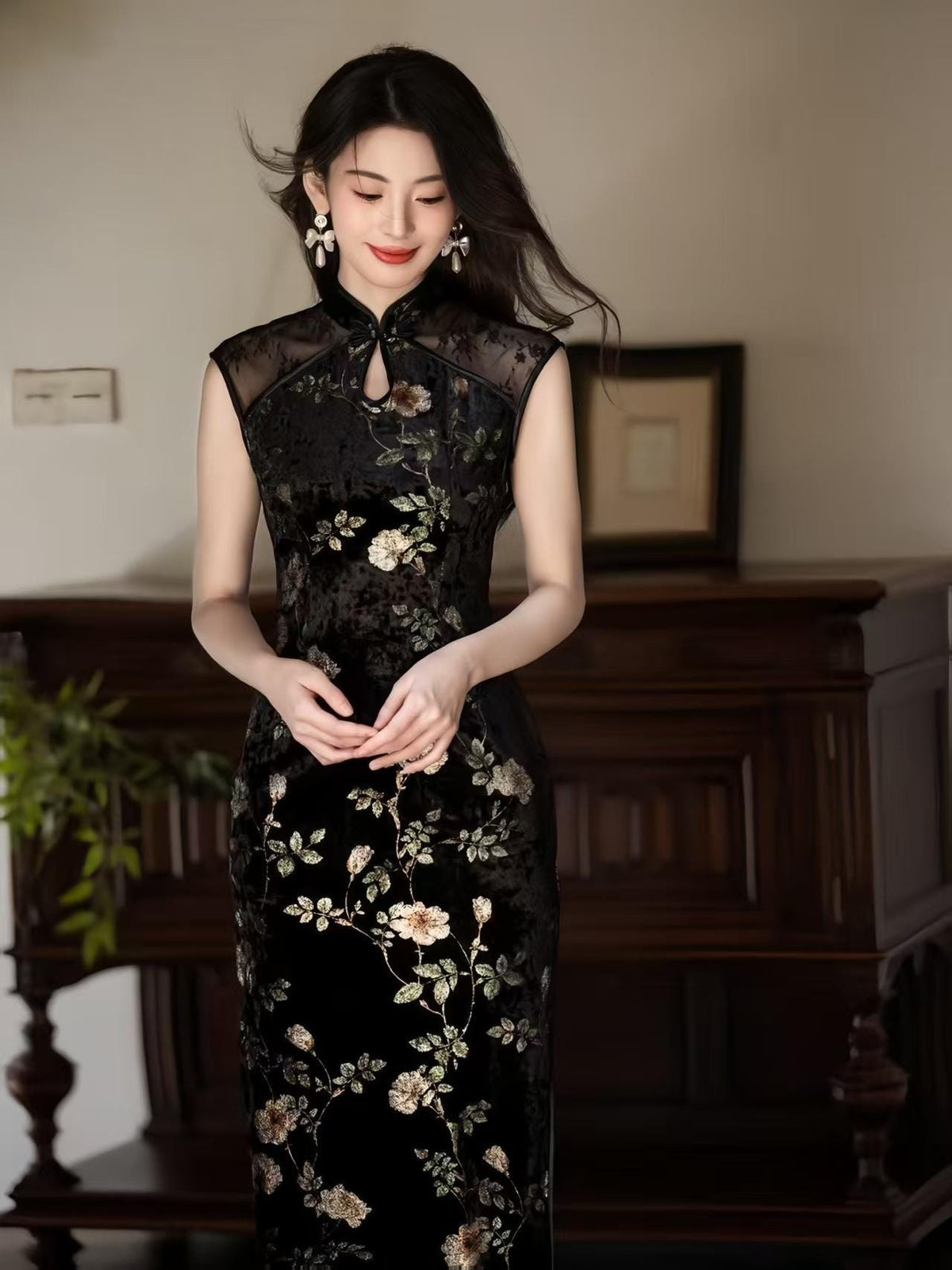 Women's Black Floral Velvet Qipao Cheongsam Dress