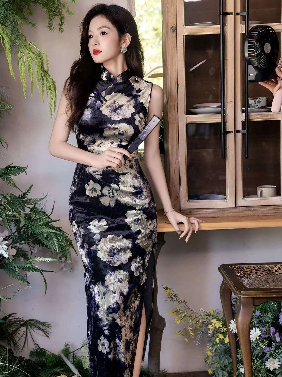 Women's Floral Velvet Qipao Cheongsam Dress – Sleeveless Midi – additional product view